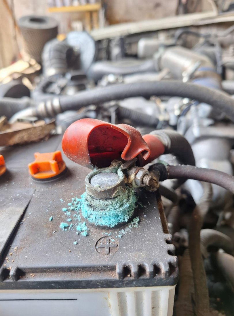 Top 7 Signs Your Audi Q7 Battery Needs Replacing